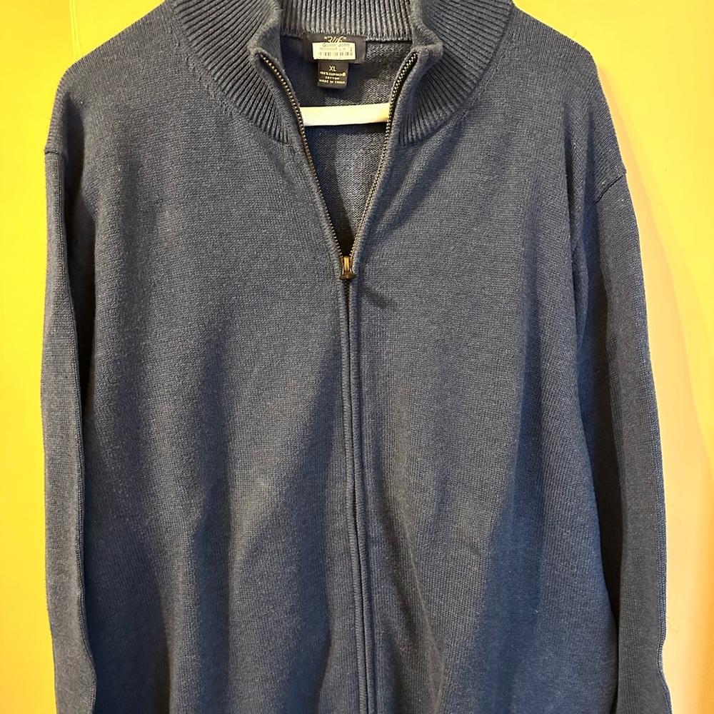 Like new! Brooks brothers zip up sweater